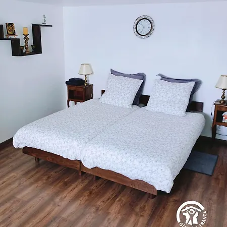 Du Lavoir, 8 Personnes