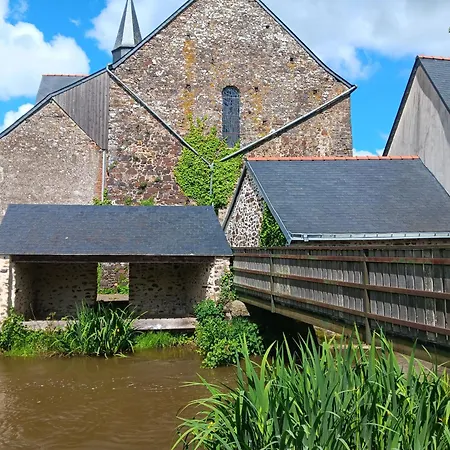 Du Lavoir, 8 Personnes * Chammes