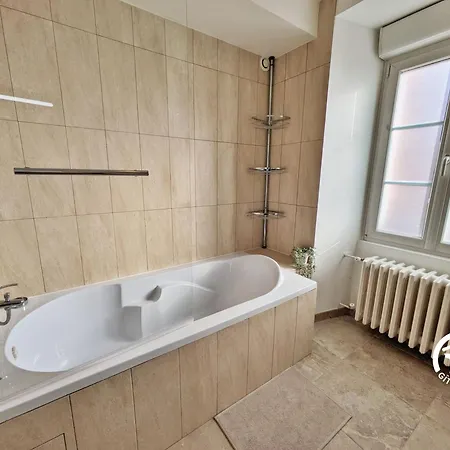 Vakantiehuis Du Lavoir, 8 Personnes Chammes