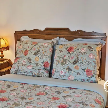 Du Lavoir, 8 Personnes * Chammes