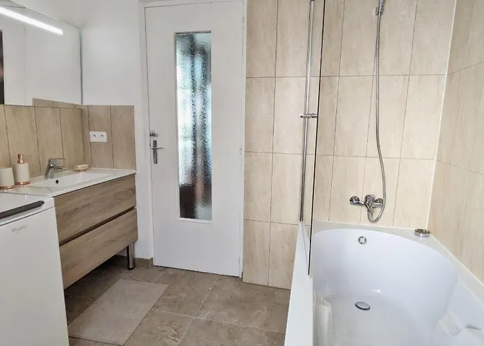 בית נופש Du Lavoir, 8 Personnes