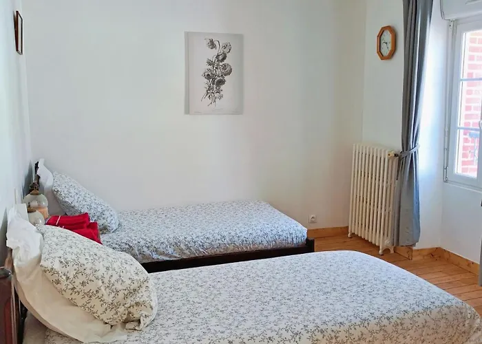 Du Lavoir, 8 Personnes Chammes